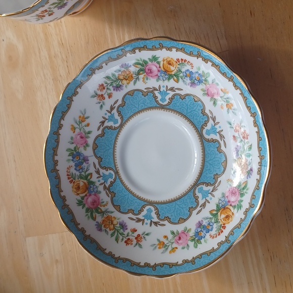 Vintage Crown Staffordshire Tea Set - Picture 3 of 5